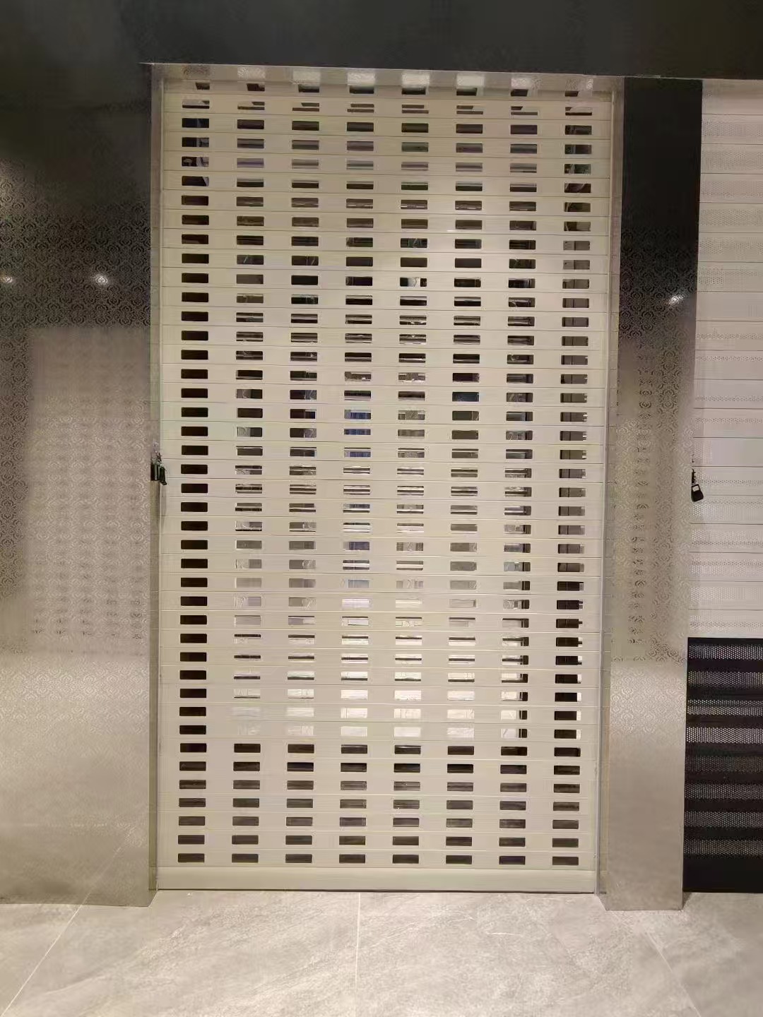 铝合金卷闸门